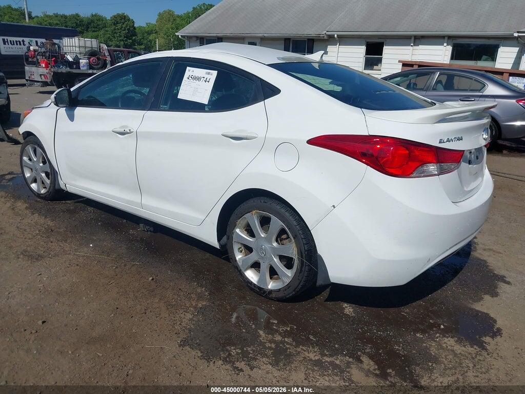 5NPDH4AE8DH272610 2013 HYUNDAI ELANTRA photo no. 3