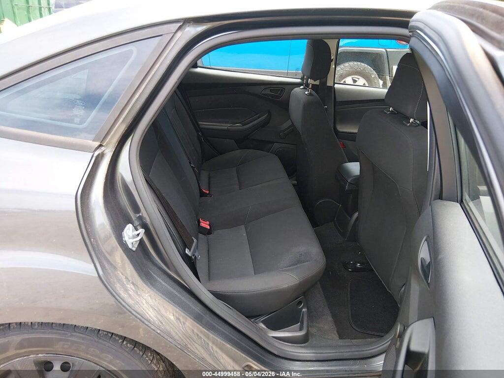 1FADP3E27JL220556 2018 FORD FOCUS photo no. 8