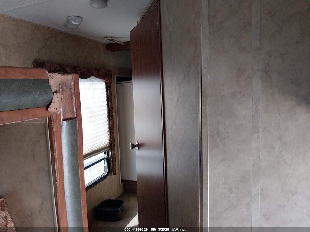 4YDF381218R801590 2008 KEYSTONE RAPTOR photo no. 5
