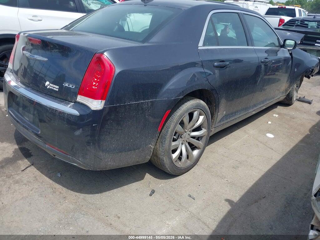 2C3CCAAG2HH538393 2017 CHRYSLER 300 photo no. 4