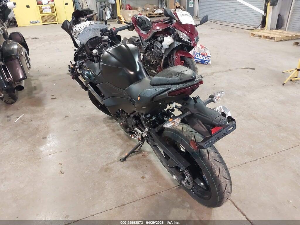 ML5EXGG19TDA91417 2026 KAWASAKI EX500 photo no. 3