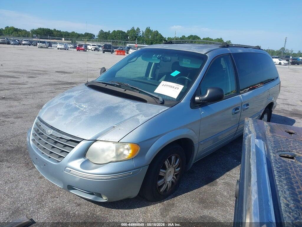 2C4GP54LX5R233229 2005 CHRYSLER TOWN & COUNTRY photo no. 1