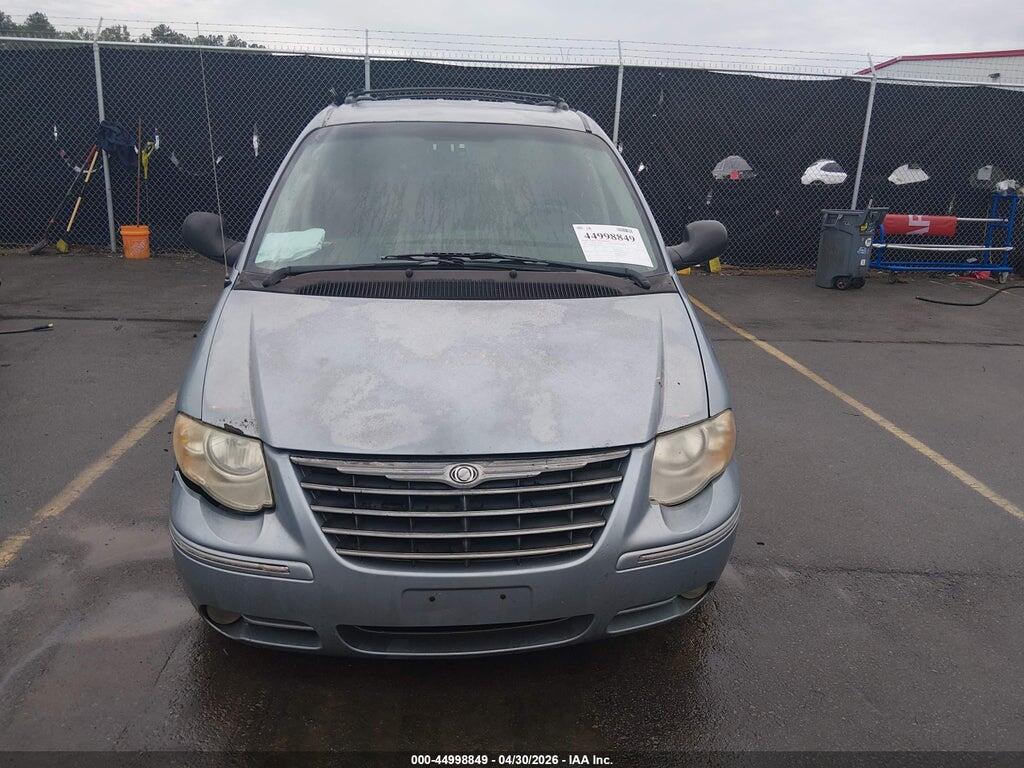 2C4GP54LX5R233229 2005 CHRYSLER TOWN & COUNTRY photo no. 12