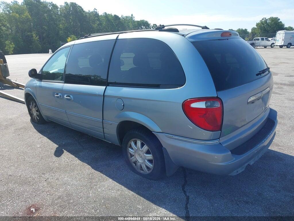 2C4GP54LX5R233229 2005 CHRYSLER TOWN & COUNTRY photo no. 3