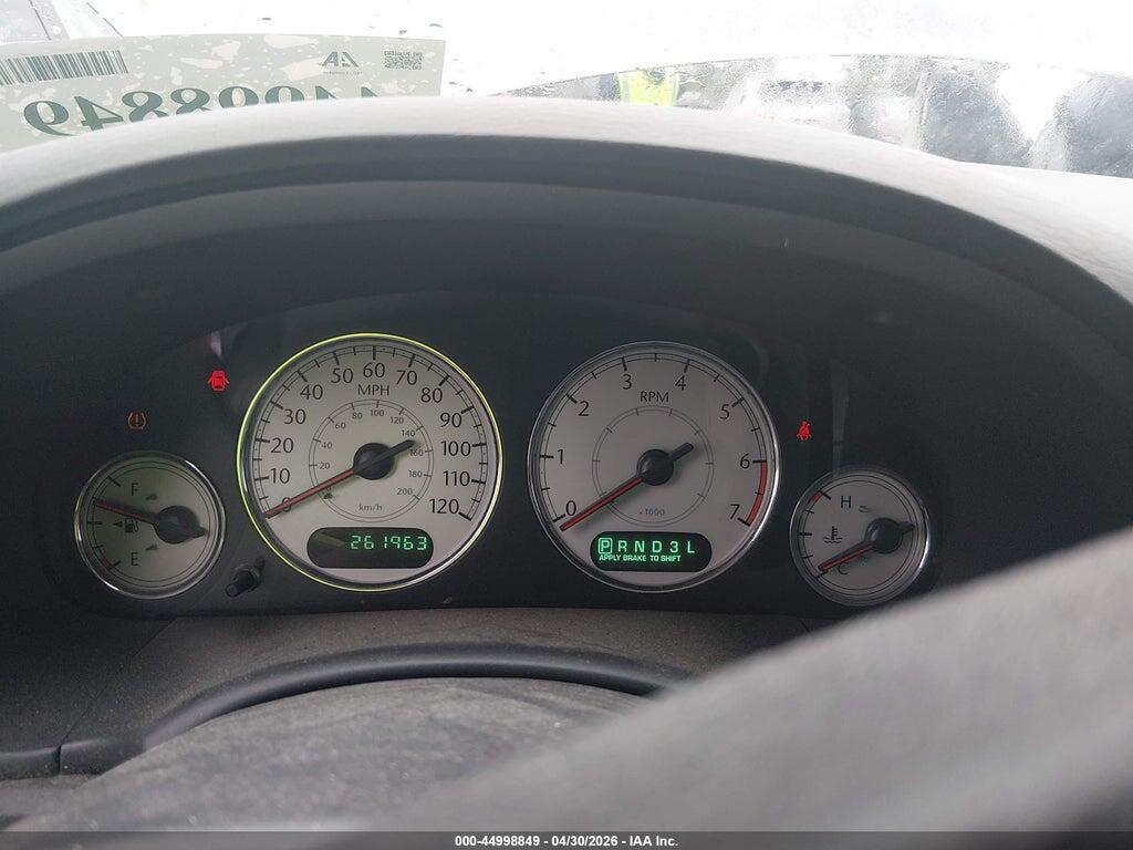 2C4GP54LX5R233229 2005 CHRYSLER TOWN & COUNTRY photo no. 7