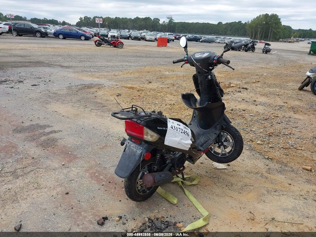 L2BB9NCC9RB304246 2023 SCOOTER RED photo no. 4