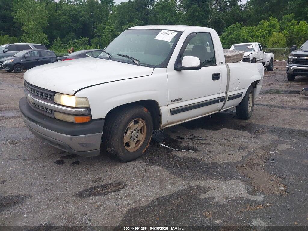 1GCEC14W0YZ220165 2000 CHEVROLET SILVERADO 1500 photo no. 2