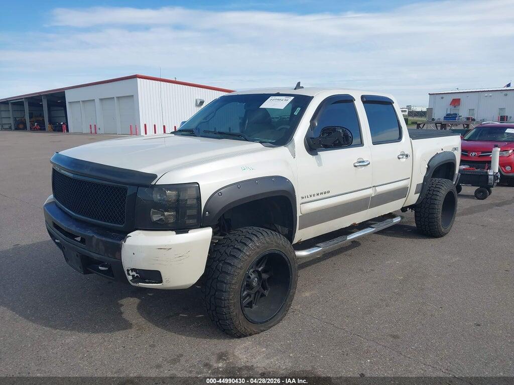 3GCRKTE37AG291132 2010 CHEVROLET SILVERADO 1500 photo no. 2
