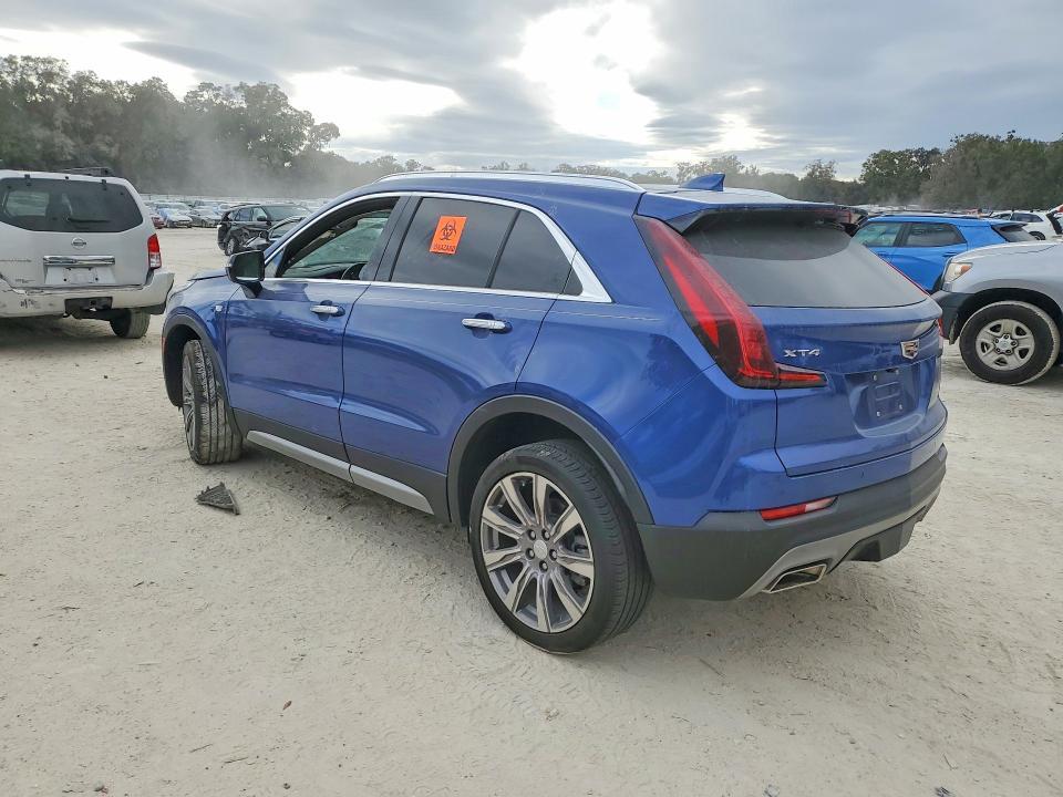 2022 CADILLAC XT4 PREMIUM LUXURY — Фото 2 из 13
