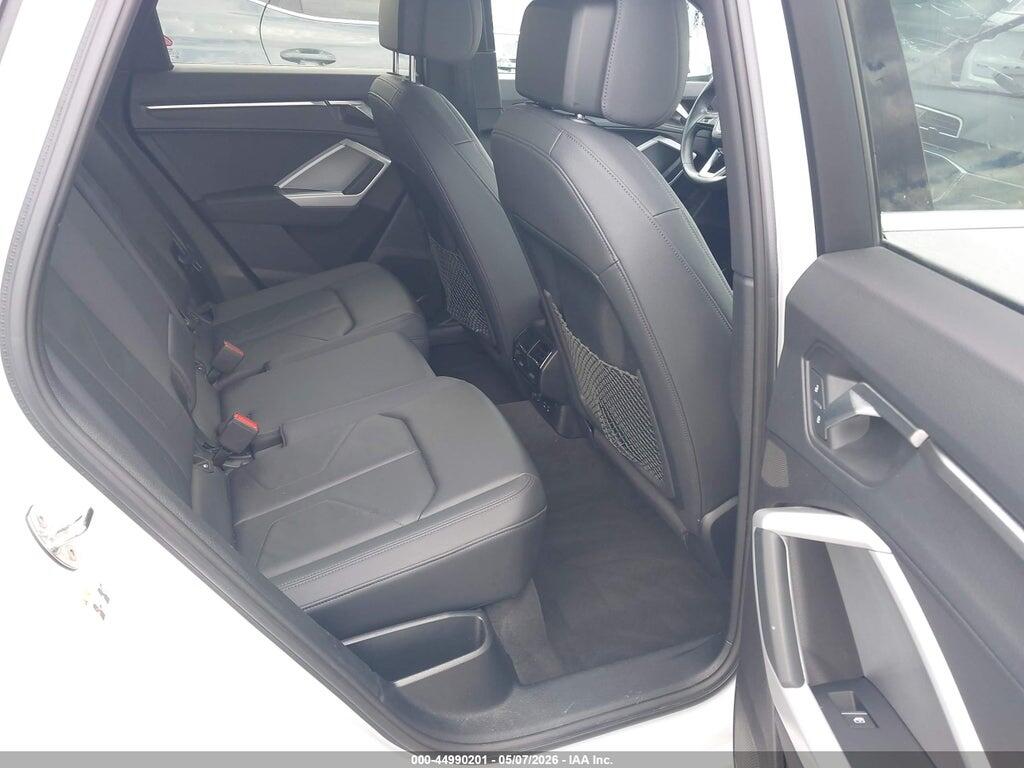 WA1DECF36R1046682 2024 AUDI Q3 photo no. 8