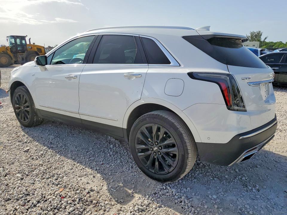 2022 CADILLAC XT5 PREMIUM LUXURY — Фото 2 из 13