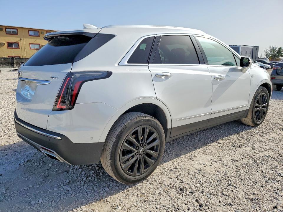 2022 CADILLAC XT5 PREMIUM LUXURY — Фото 3 из 13