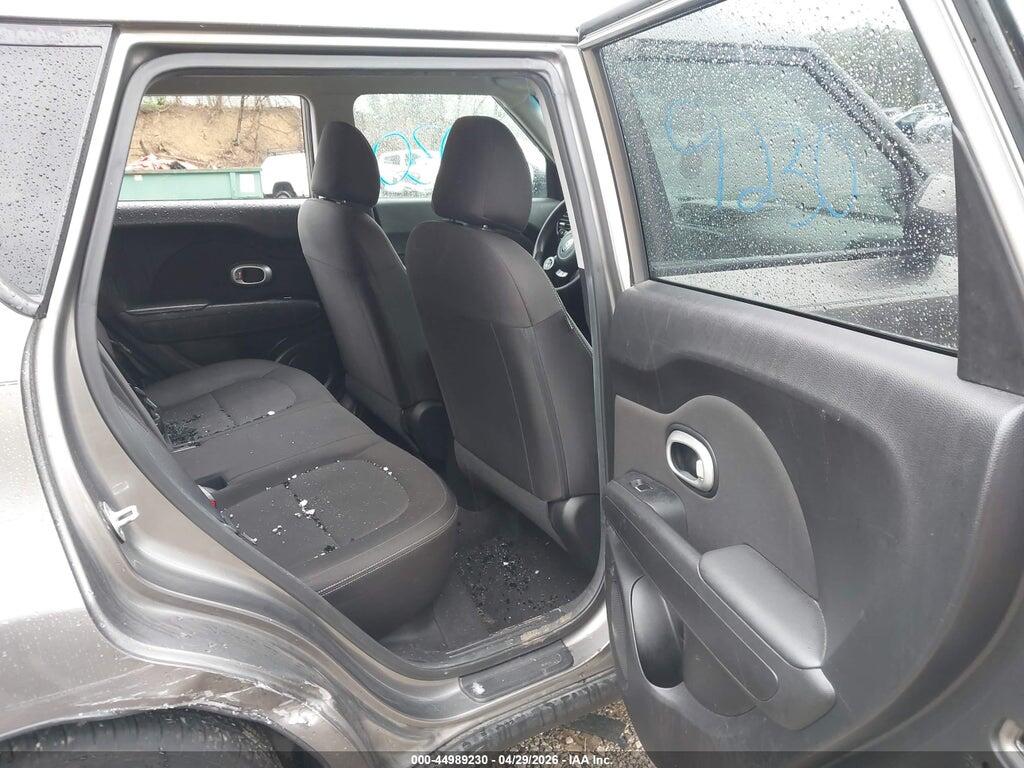 KNDJN2A28H7491812 2017 KIA SOUL photo no. 8