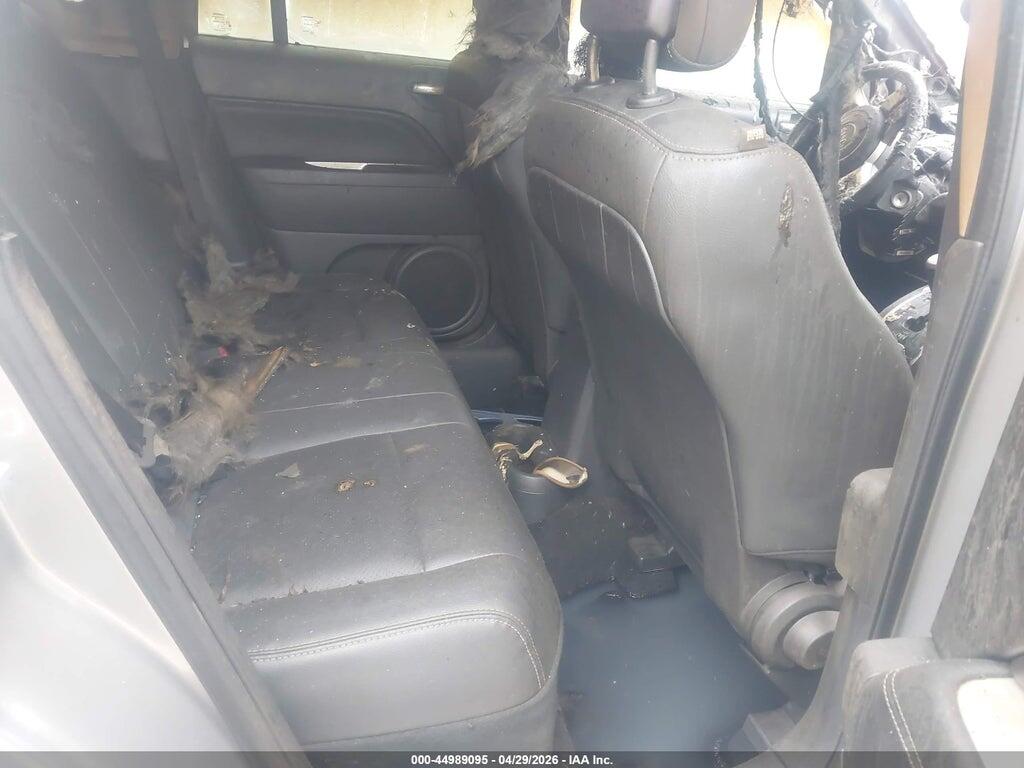 1C4NJDEB5FD304074 2015 JEEP COMPASS photo no. 8