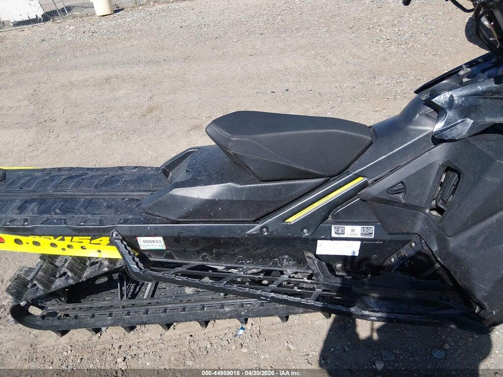2BPSTMHD1HV000385 2017 SKI-DOO SUMMIT 850 SP photo no. 5
