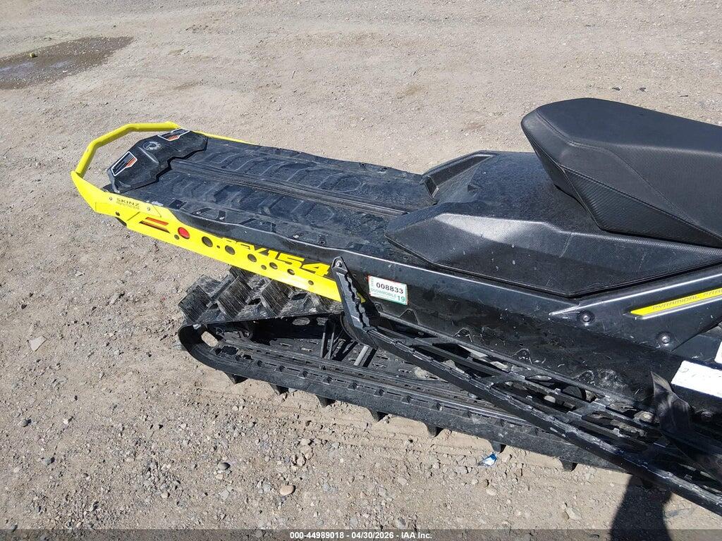 2BPSTMHD1HV000385 2017 SKI-DOO SUMMIT 850 SP photo no. 8