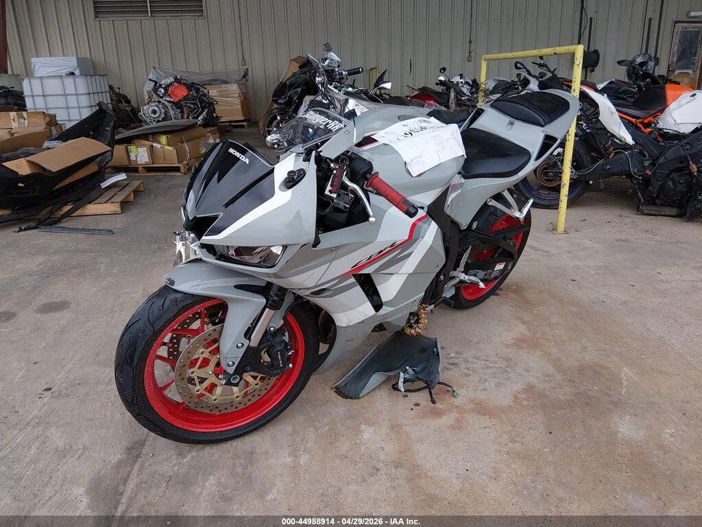JH2PC40H4TK300336 2026 HONDA CBR600 photo no. 2