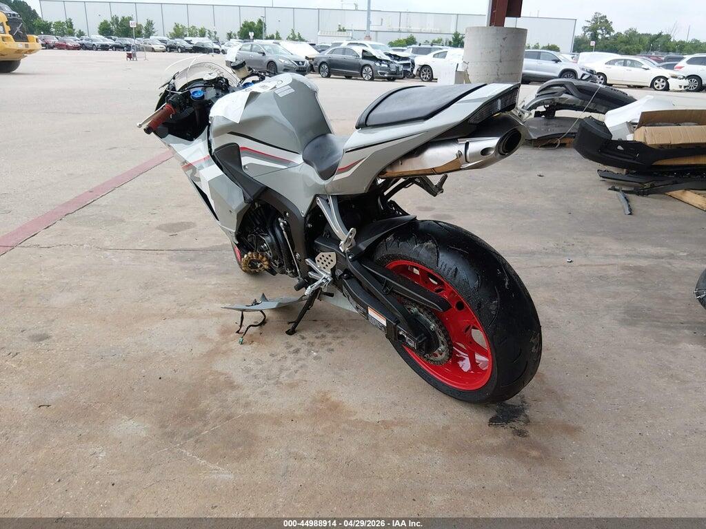 JH2PC40H4TK300336 2026 HONDA CBR600 photo no. 3