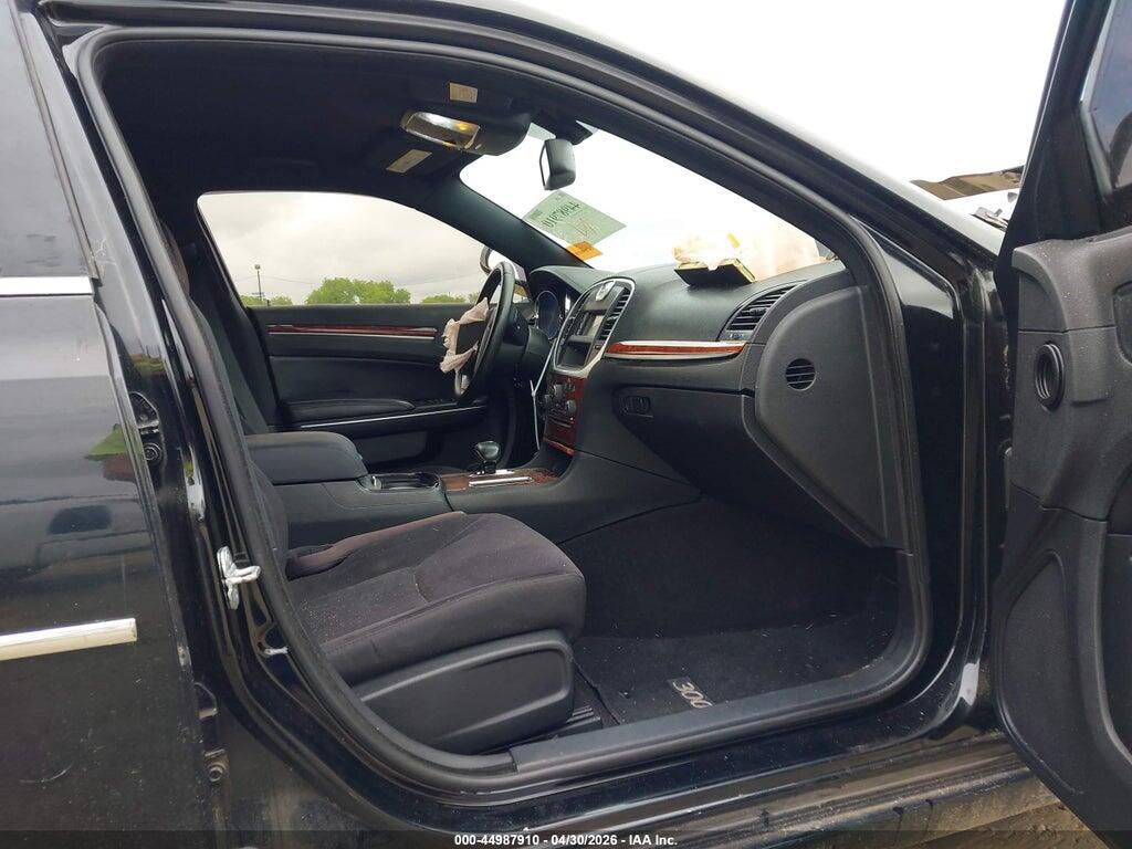2C3CCAAG8CH132790 2012 CHRYSLER 300 photo no. 5