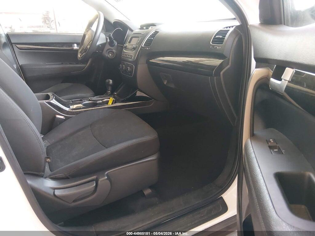 5XYKT3A62FG626432 2015 KIA SORENTO photo no. 5