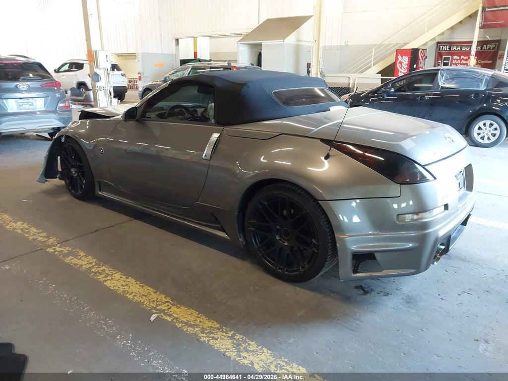 JN1AZ36A15M752241 2005 NISSAN 350Z photo no. 3