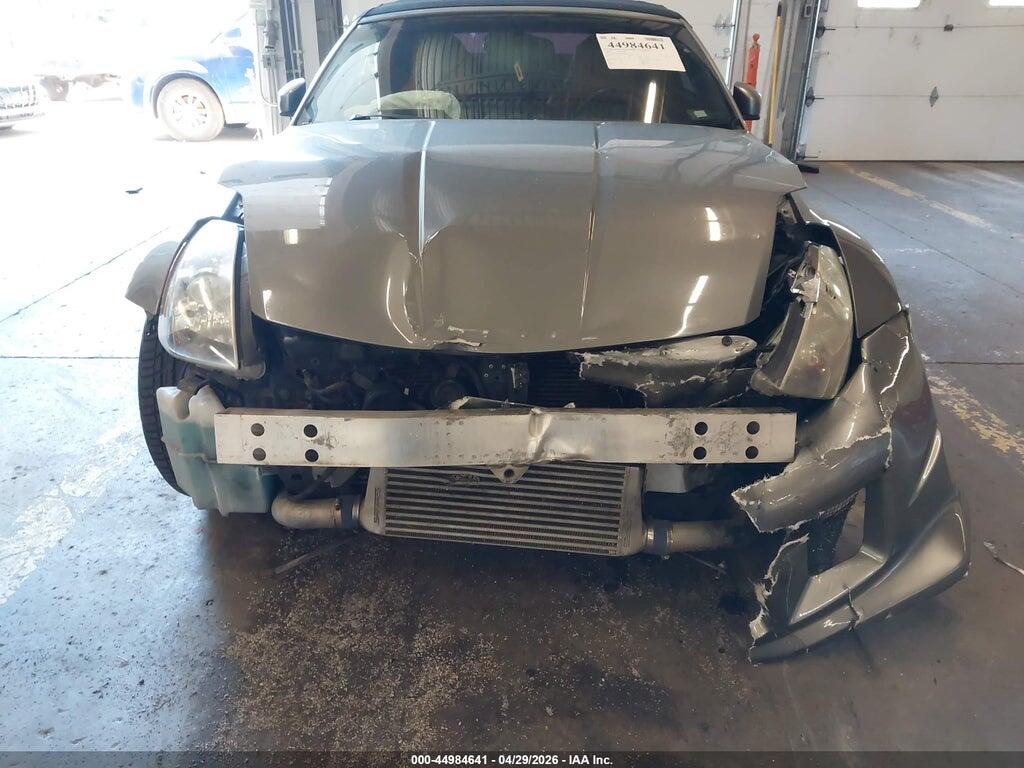 JN1AZ36A15M752241 2005 NISSAN 350Z photo no. 6