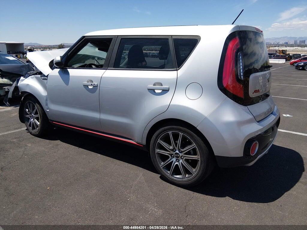 KNDJX3AA2J7533243 2018 KIA SOUL photo no. 3