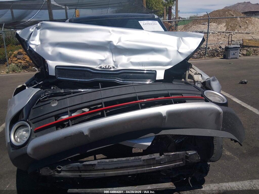 KNDJX3AA2J7533243 2018 KIA SOUL photo no. 6