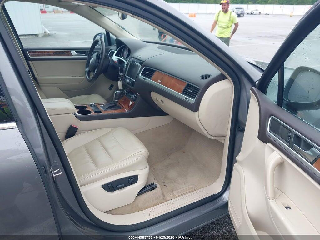 WVGFK9BP8CD002378 2012 VOLKSWAGEN TOUAREG photo no. 5