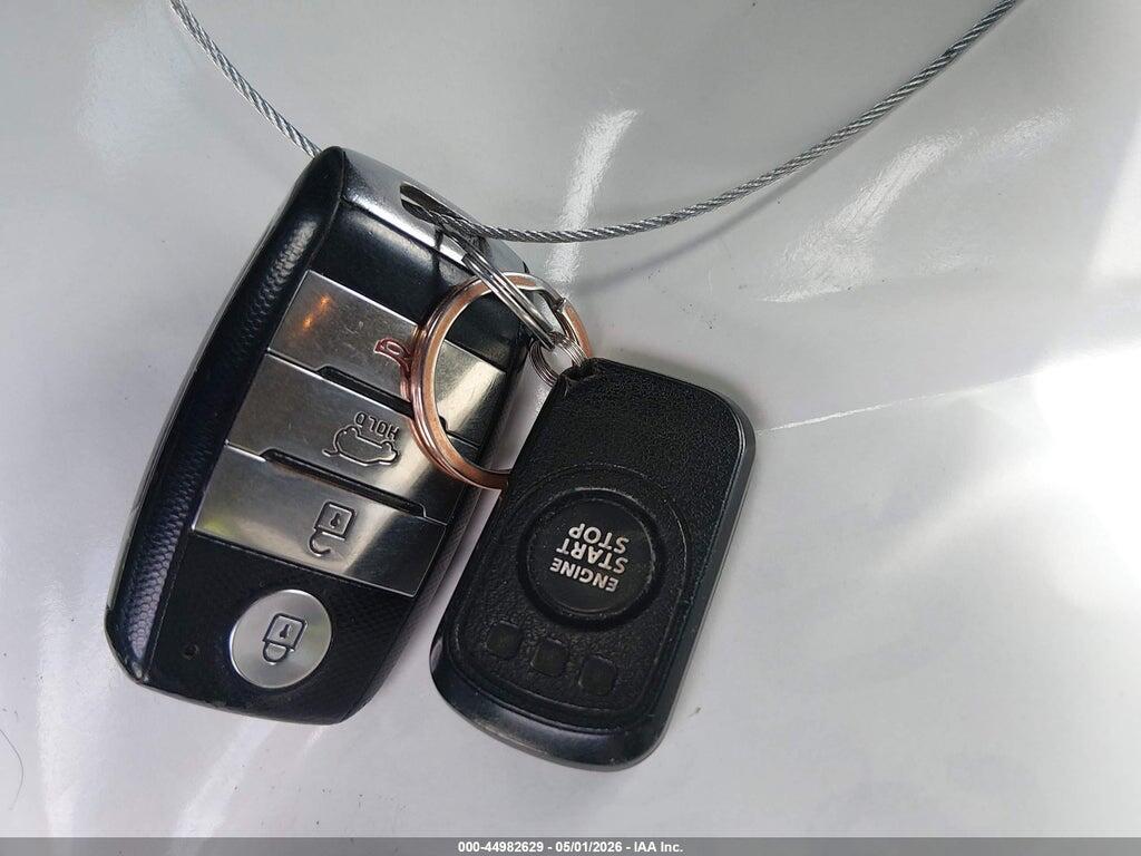 KNDJP3A52J7895821 2018 KIA SOUL photo no. 11