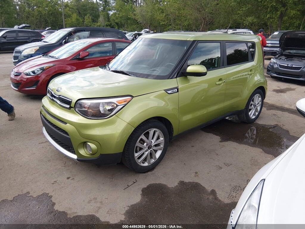 KNDJP3A52J7895821 2018 KIA SOUL photo no. 2
