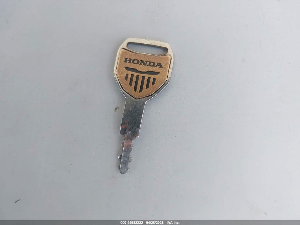 1HFSC46315A303661 2005 HONDA VTX1800 photo no. 11