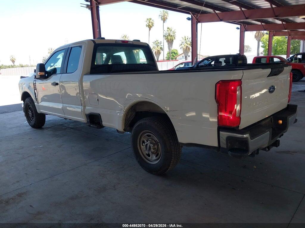 1FT7X2AA2SEC23000 2025 FORD F-250 photo no. 3