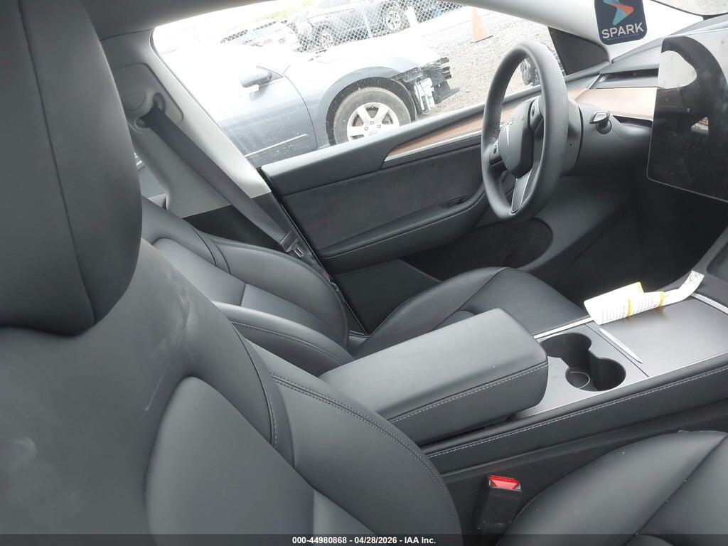 7SAYGDEDXSA374010 2025 TESLA MODEL Y photo no. 5
