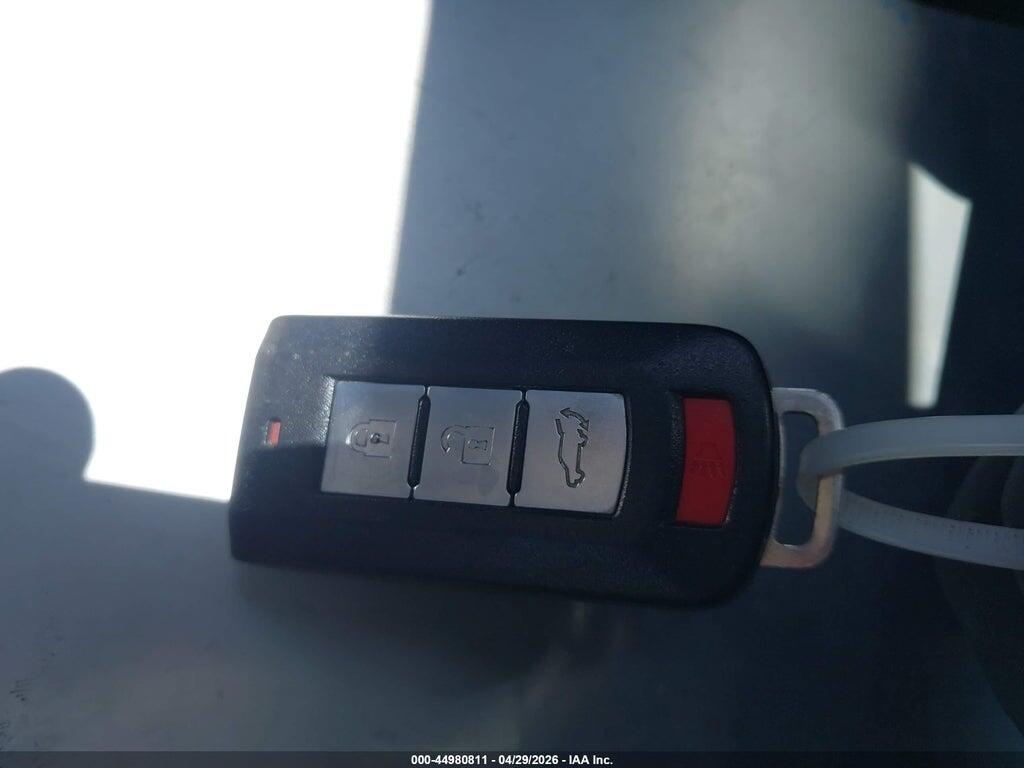 JA4AZ3A3XKZ005266 2019 MITSUBISHI OUTLANDER photo no. 11