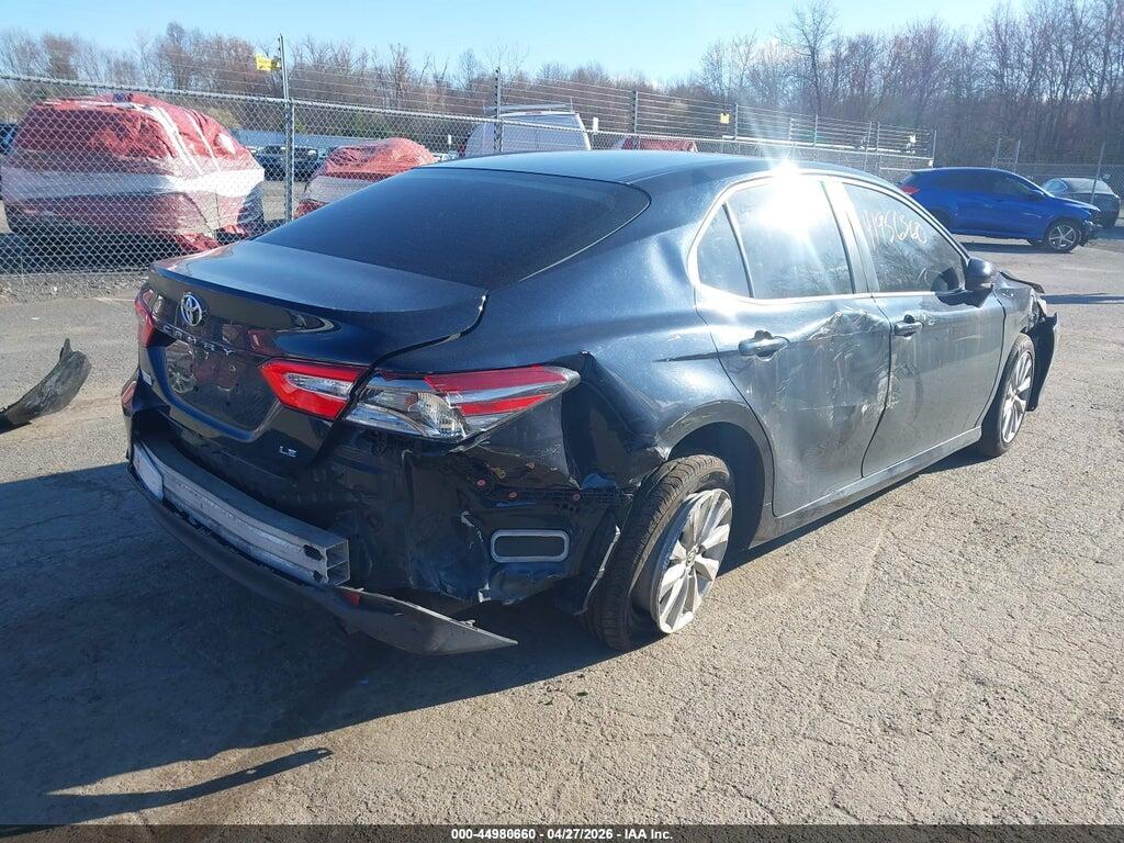 JTNB11HK6J3036613 2018 TOYOTA CAMRY photo no. 4