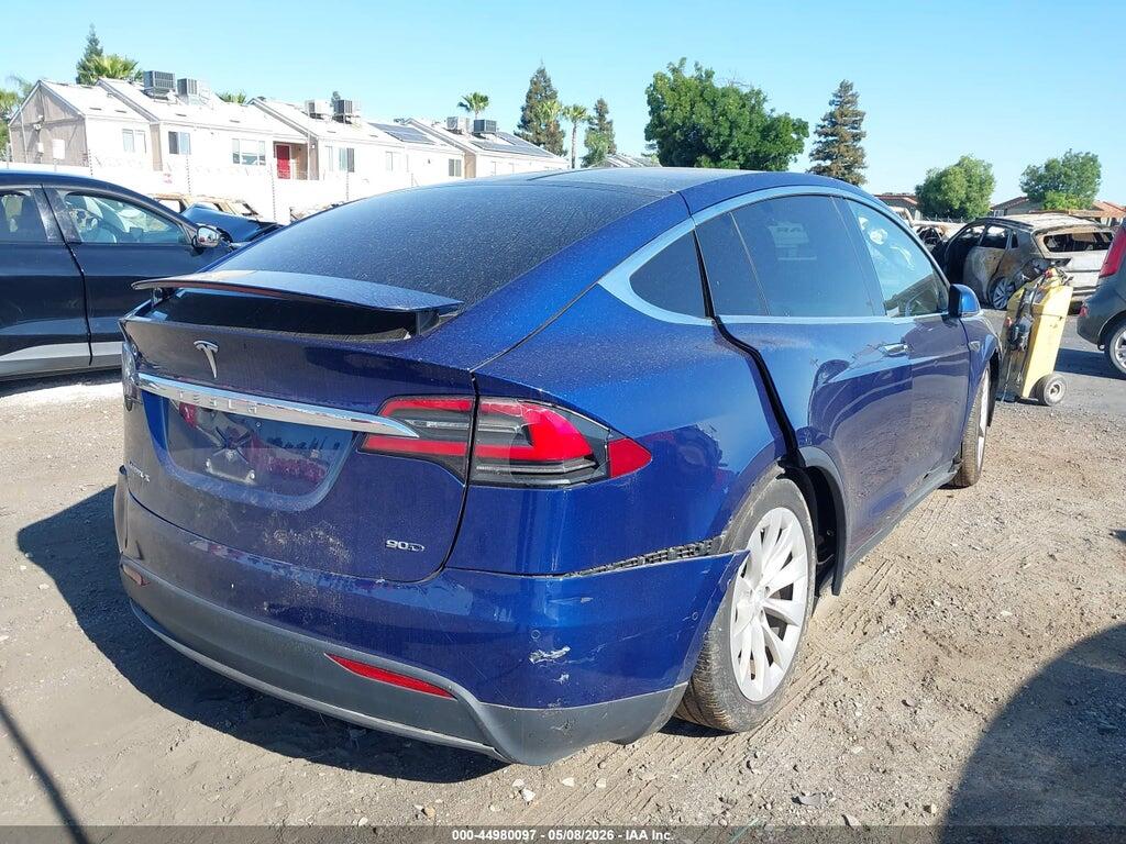 5YJXCAE20GF004955 2016 TESLA MODEL X photo no. 4