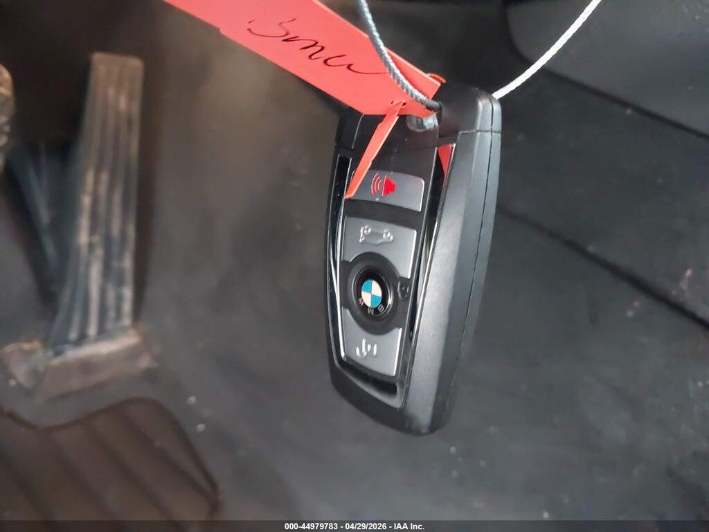 WBA5B3C56FD543067 2015 BMW 535I photo no. 11