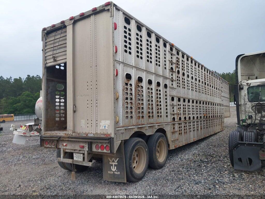 1W1UCRYF6SD517102 1995 WILSON TRAILER CO LIVESTOCK TRAILER photo no. 2