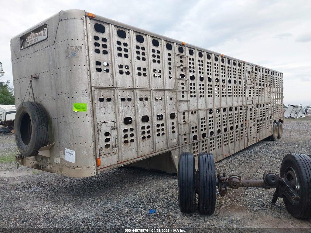 1W1UCRYF6SD517102 1995 WILSON TRAILER CO LIVESTOCK TRAILER photo no. 4