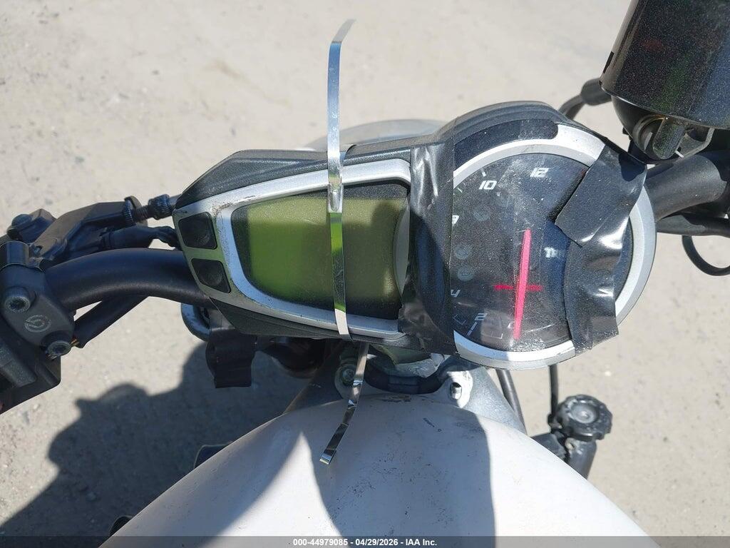 SMTL03NE6DT574577 2013 TRIUMPH MOTORCYCLE STREET TRIPLE photo no. 7