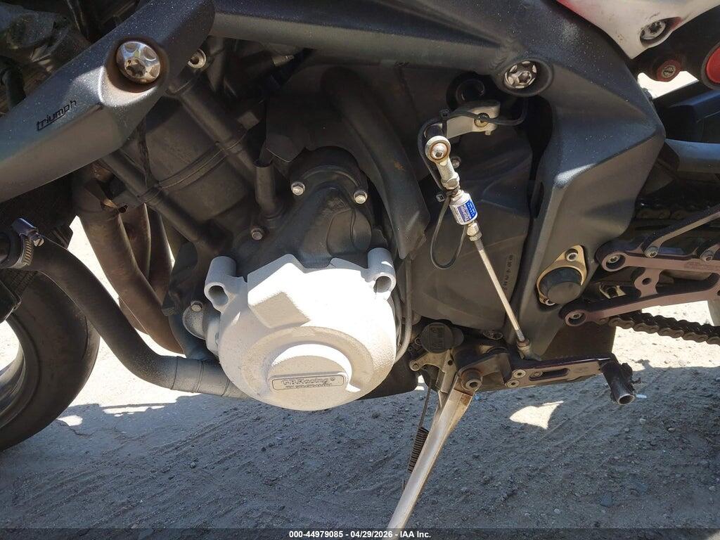 SMTL03NE6DT574577 2013 TRIUMPH MOTORCYCLE STREET TRIPLE photo no. 9