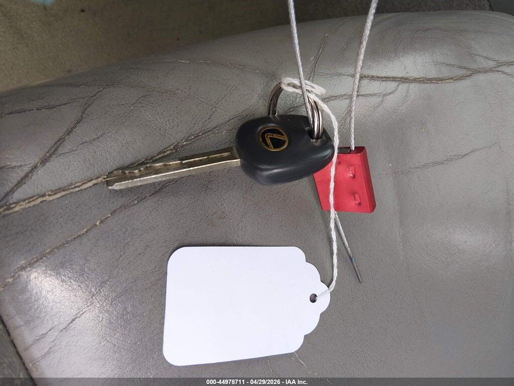 JT8BF28G415112565 2001 LEXUS ES 300 photo no. 11
