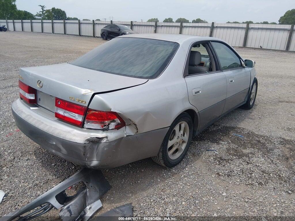 JT8BF28G415112565 2001 LEXUS ES 300 photo no. 4