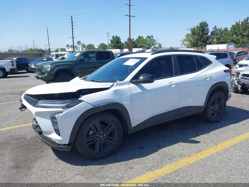 KL77LKEP1SC042540 2025 CHEVROLET TRAX photo no. 2
