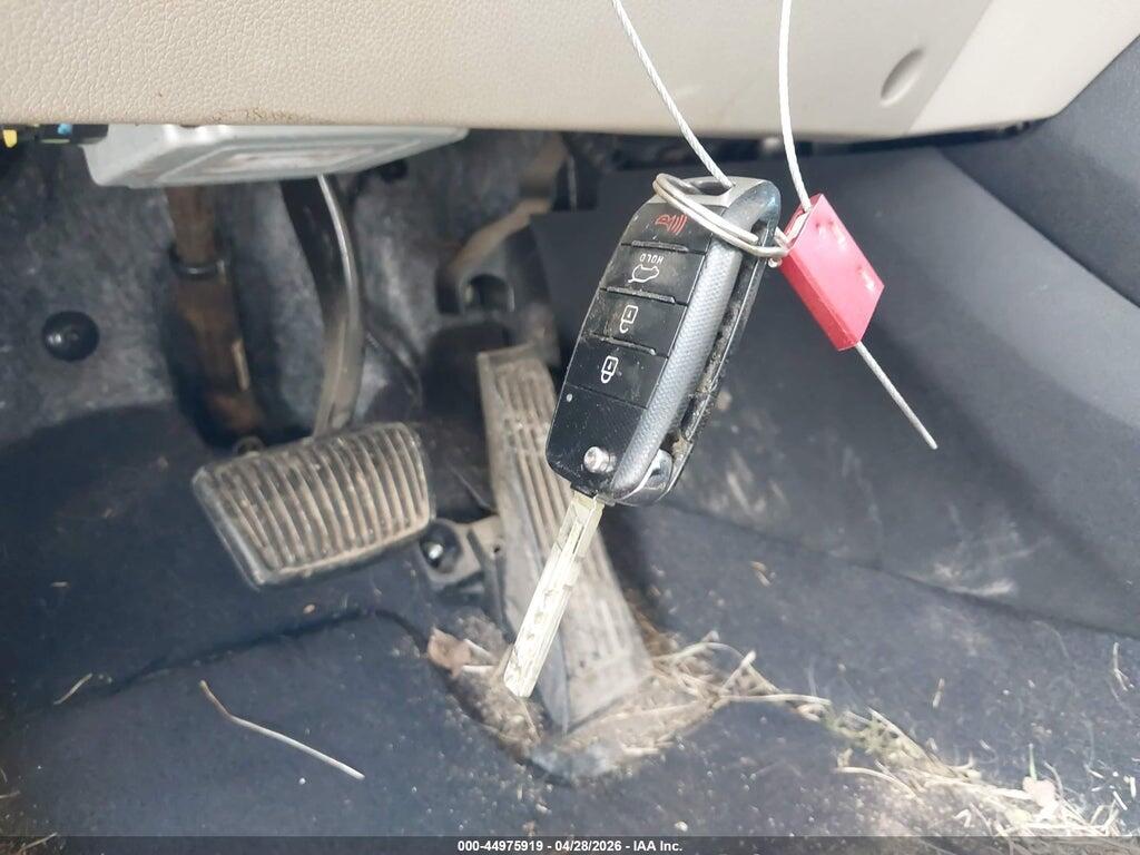 5XYPGDA57HG233486 2017 KIA SORENTO photo no. 11