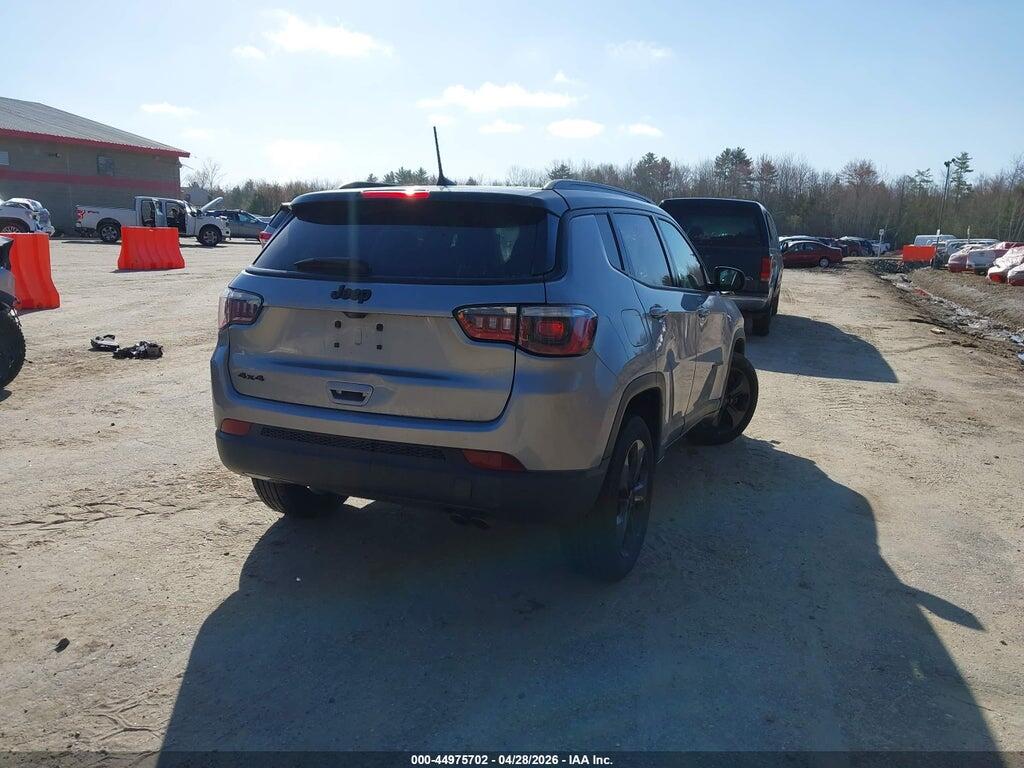 3C4NJDBB8KT734111 2019 JEEP COMPASS photo no. 4