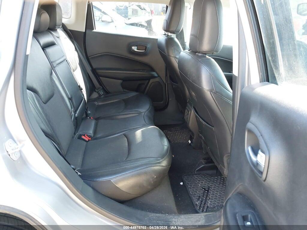 3C4NJDBB8KT734111 2019 JEEP COMPASS photo no. 8