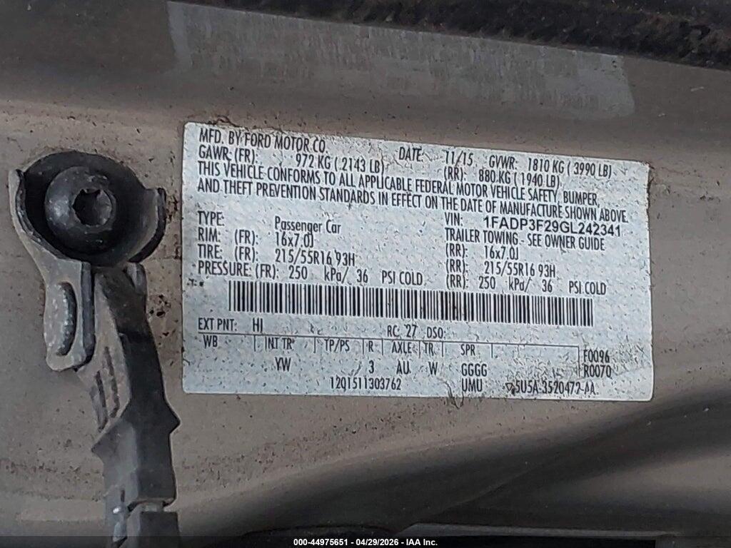 1FADP3F29GL242341 2016 FORD FOCUS photo no. 9