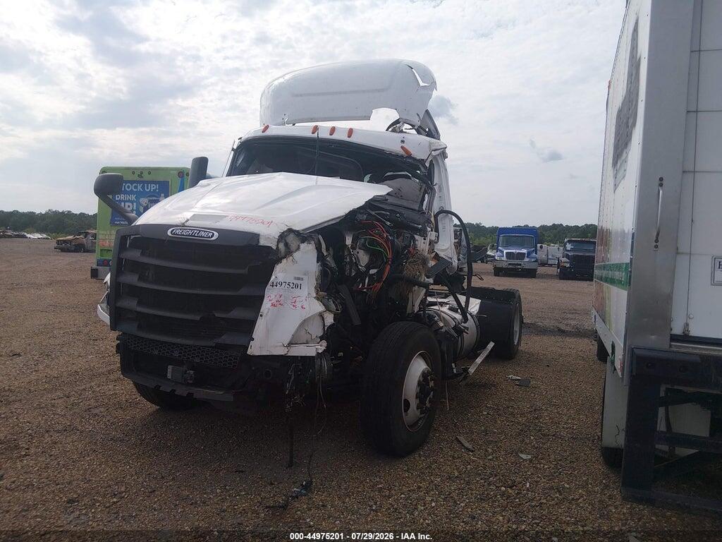 3AKBHSDV9PSUH6624 2023 FREIGHTLINER NEW CASCADIA 116 photo no. 1
